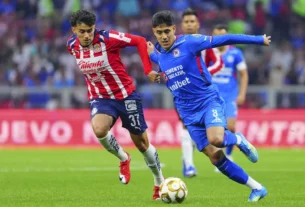 El estadio Azteca, recién nombrado Banorte, culminó su etapa de pruebas rumbo al Mundial 2026 con un juego que encendió las emociones después de que Cruz Azul rescató de local un polémico empate 2-2 ante Chivas