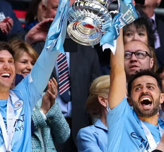 En un partido pésimo en Wembley, el ManchesterCity reinó con su octava corona en esta competición