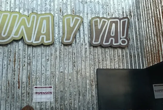 Clausuran bar “Miches y Litros Una y Ya” en La Paz por cobro del 20% en propinas