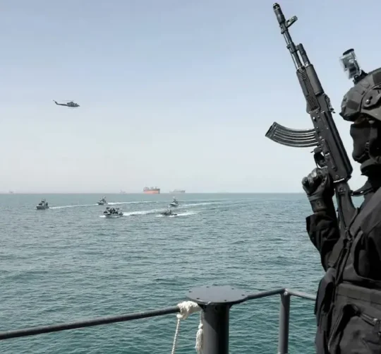 Irán aseguró que sus sistemas antiaéreos dispararon contra drones RQ-4 y un caza F-35 estadounidenses