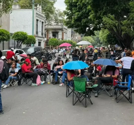 Seguirán los bloqueos carreteros en Oaxaca, a la vez que insistió en que el estallamiento a huelga del 1 de junio la CNTE a nivel nacional no está a discusión y sigue en pie.