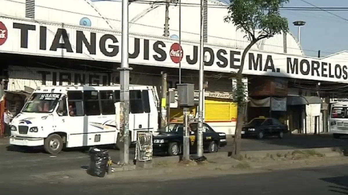 Tras estar casi 20 días en el hospital, Tadeo, niño de 9 años, falleció después de ser víctima colateral de una balacera en el mercado Morelos, Puebla.