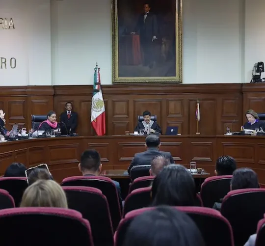 El Pleno de la Suprema Corte de Justicia de la Nación (SCJN) rechazó atraer los casos sobre indemnizaciones a víctimas del colapso de la Línea 12 del Metro, el de la saxofonista María Elena Ríos y una nueva revisión del feminicidio de Sandra Camacho Aguilar.