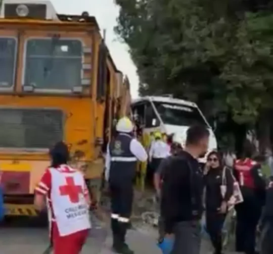 Autoridades reportaron 21 lesionados; tres personas fueron hospitalizadas.