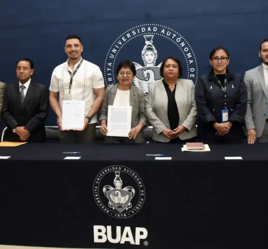 firma de convenio buap e imss bienestar