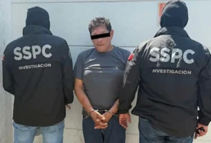 La FGR agregó que además de la vinculación referida, el juez ratificó la medida cautelar de prisión preventiva oficiosa.