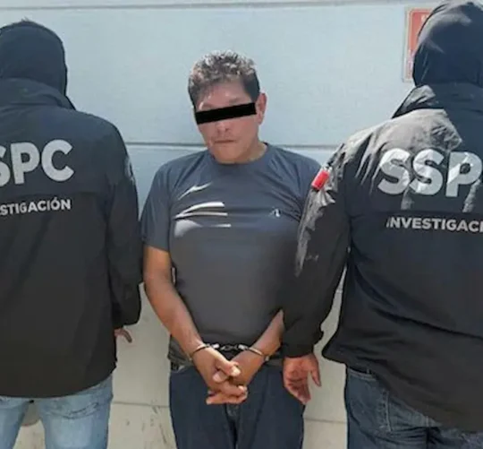 La FGR agregó que además de la vinculación referida, el juez ratificó la medida cautelar de prisión preventiva oficiosa.
