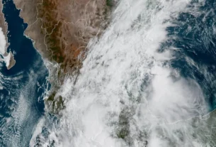 El SMN advirtió que la depresión tropical Dos-E ocasionará en dos días la lluvia de todo un mes en Guerrero