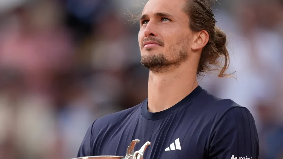 Alexander Zverev terminó por fin con su particular maldición en París y ganó su primer título del Grand Slam, al conquistar Roland Garros