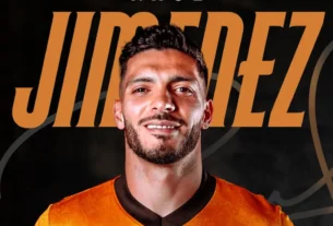 El delantero mexicano Raúl Jiménez dejará oficialmente al Fulham FC a finales de junio de 2026 tras expirar su contrato