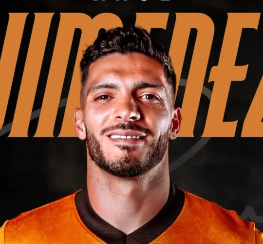 El delantero mexicano Raúl Jiménez dejará oficialmente al Fulham FC a finales de junio de 2026 tras expirar su contrato