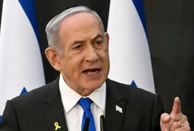 Netanyahu, de 76 años y apodado Bibi, "se presentará a las próximas elecciones y, con la ayuda de Dios, las ganará", declaró la formación oficialista Likud en Telegram.
