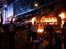 Al menos 63 personas fueron detenidas en Nueva York por vandalizar y quemar autobuses, efectuar tiroteos y apuñalamientos tras el triunfo de los Knicks
