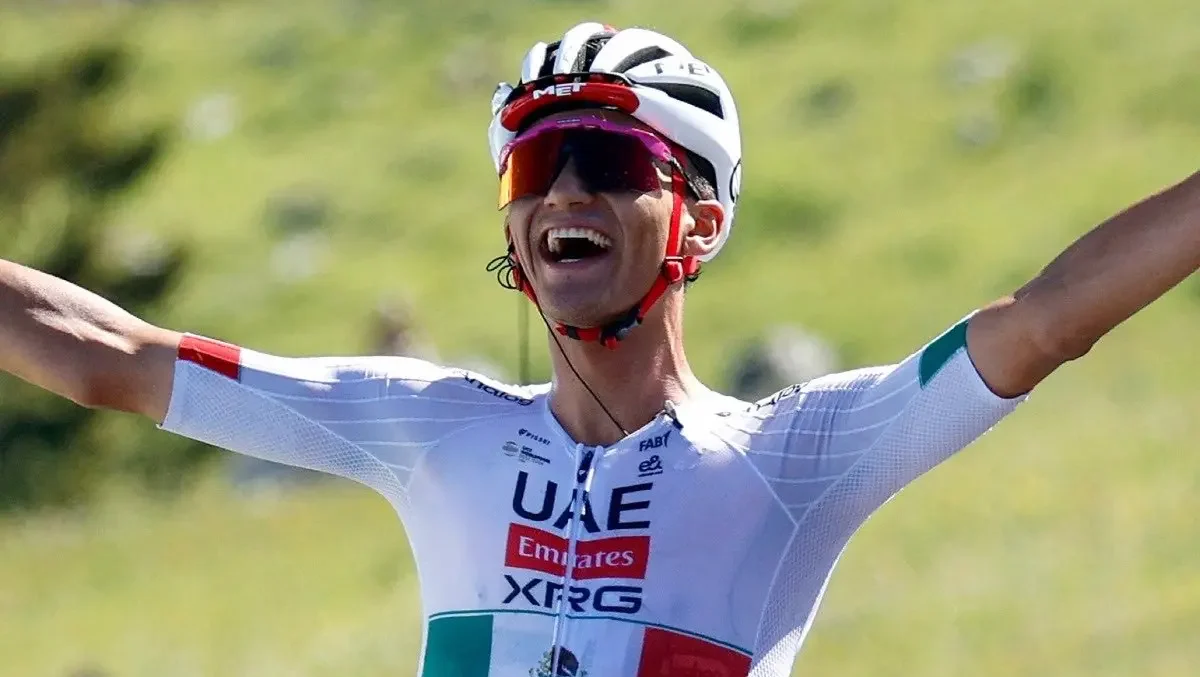 El mexicano Isaac del Toro ganó el Tour de Auvernia Ródano Alpes con un tiempo de 3 horas, 35 minutos y 7 segundos