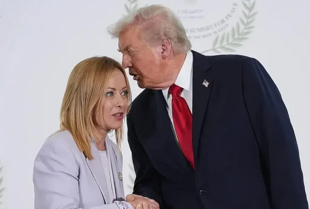 Trump dijo que la primera ministra italiana le ‘rogó’ tomarse una foto juntos en la cumbre del G7 en Francia