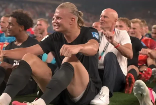 Jugadores de Noruega realizaron el famoso movimiento del remo vikingo tras el triunfo ante Senegal