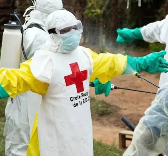 Los casos confirmados en el brote de ébola en el este de República Democrática del Congo han superado los mil mientras el virus se extiende a un tercer campamento de desplazados