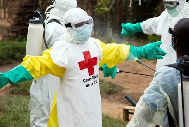 Los casos confirmados en el brote de ébola en el este de República Democrática del Congo han superado los mil mientras el virus se extiende a un tercer campamento de desplazados