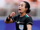 Miembros de la Comisión Arbitraje de FIFA revelaron que la distinción de Katia Itzel en portar los colores de la bandera mexicana fue un reconocimiento a los países sedes, la árbitra americana tuvo lo mismo en su primer juego.