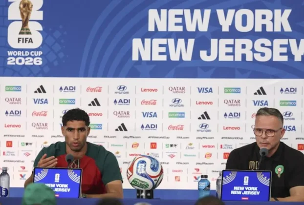 Gianni Infantino corrigió la orden de limitar las conferencias de prensa con los futbolistas y técnicos al idioma inglés