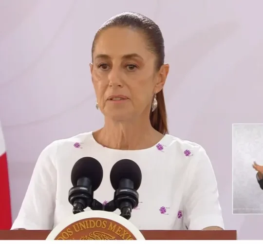 La presidenta Claudia Sheinbaum anunció que firmará un decreto para que los megaproyectos turísticos en Mahahual ahora tengan, de manera obligatoria, un enfoque ecológico, es decir, los proyectos que se desarrollen en la zona deberán ser únicamente ecoturísticos.