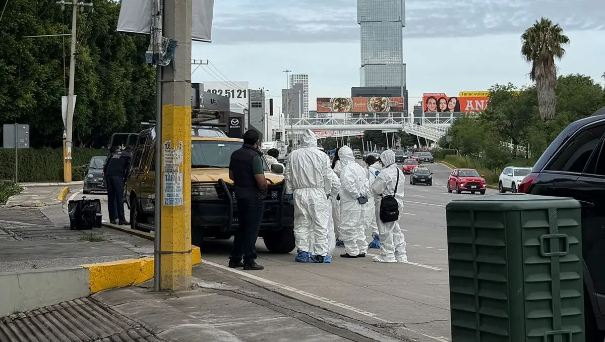 peritos realizan investigacion buscando a tirador