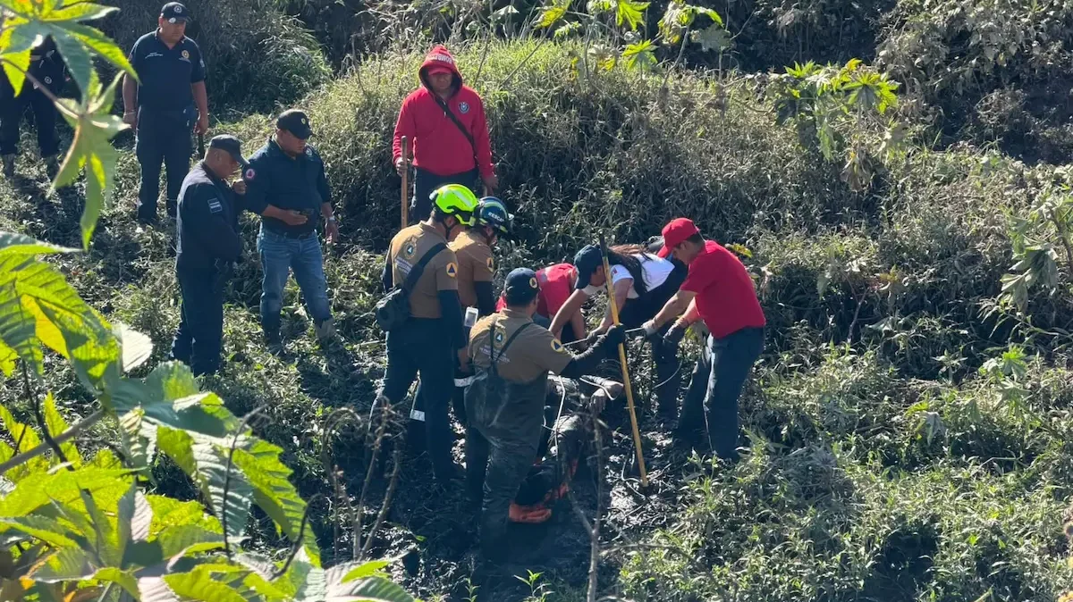 Integrantes de Protección Civil del estado localizaron el cuerpo sin vida del subdirector operativo de la Policía Municipal de Santa Clara Ocoyucan