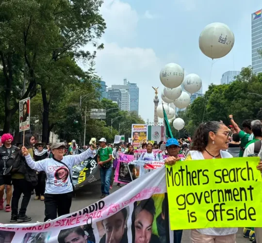 Realizaron un acto ecuménico y una cascarita de futbol como parte de la jornada de protesta para exigir a las autoridades la búsqueda de sus seres queridos.