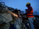 continúan las tareas de remoción de escombros y recuperación de cuerpos.