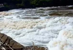 Espuma tóxica en el Río Atoyac