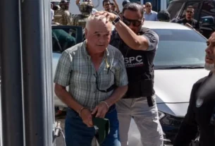Momento de la detención del exgobernador de Baja California, Ernesto Ruffo