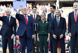 Gianni Infantino, Donald Trump, Claudia Sheinbaum, Mark Carney y el Rey Felipe VI