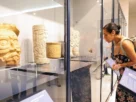 Visitantes en el Museo de Puuc