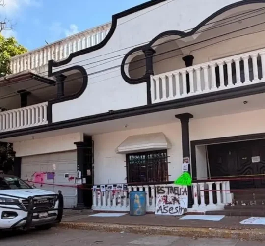 Exterior de la Academia Militarizada Marina Doenitz