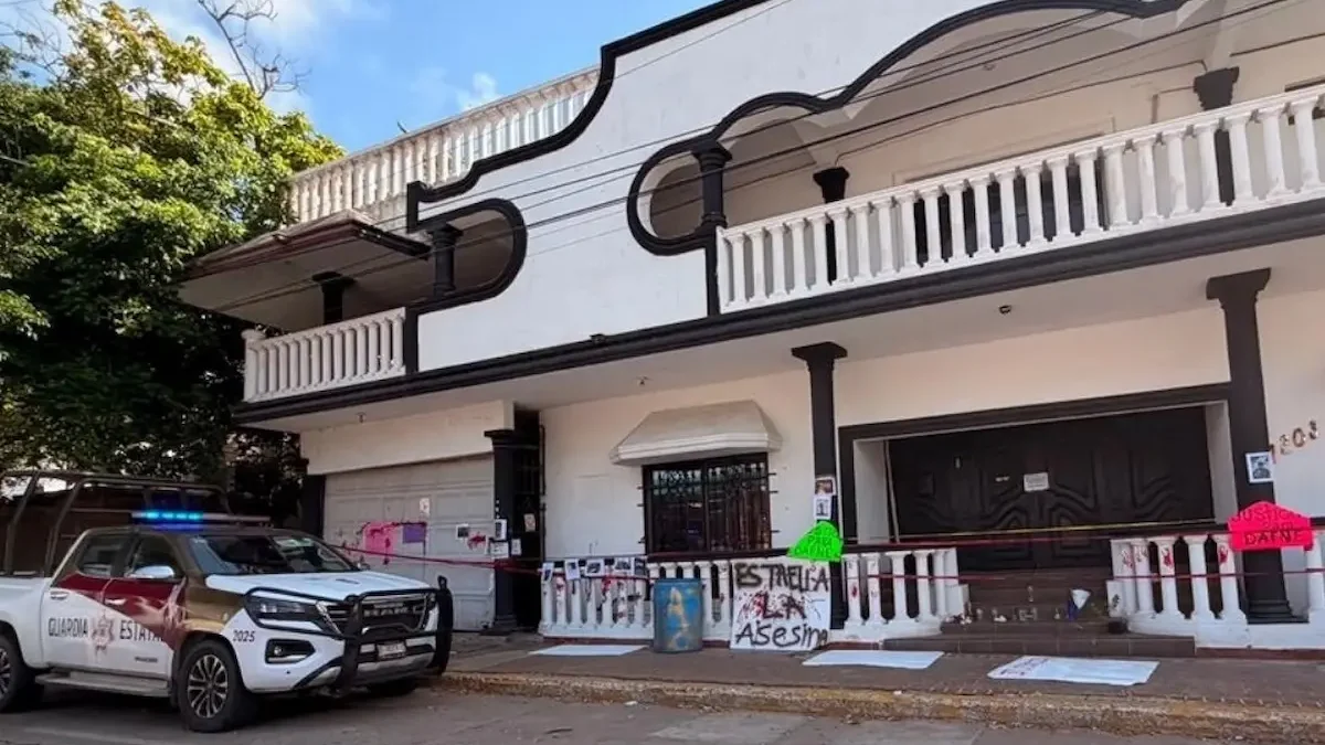 Exterior de la Academia Militarizada Marina Doenitz