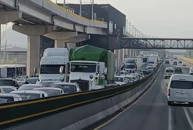 El cierre afectó los dos sentidos de la autopista