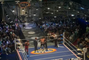 Arena Puebla celebra 73 años de historia; develan placa y vibran con función de aniversario
