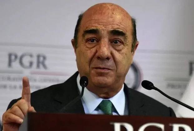 El exfuncionario enfrenta un segundo proceso penal por delitos de tortura, desaparición forzada y coalición de servidores públicos en agravio de Felipe Rodríguez Salgado, El Cepillo, presunto miembro de Guerreros Unidos, por el que se le impuso también prisión domiciliaria.