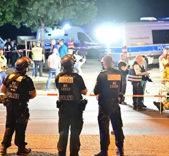 Policía alemana vigila zona del atropellamiento masivo