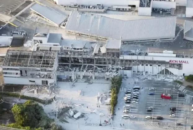 Edificios derrumbados luego de los sismos en Japón