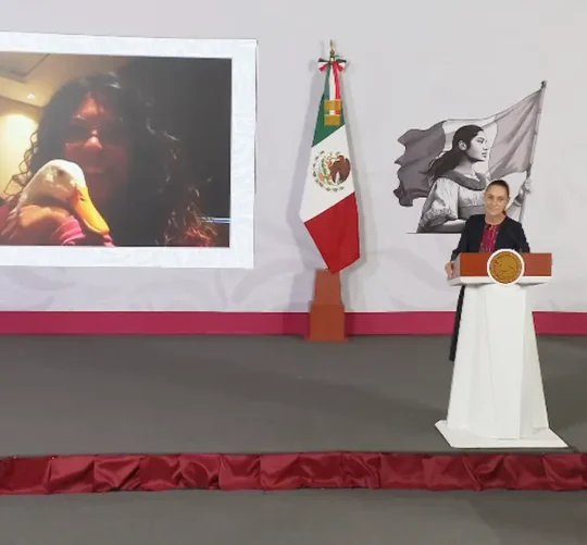 La Presidenta Claudia Sheinbaum durante su conferencia matutina desde Salón Guillermo Prieto en Palacio Nacional.