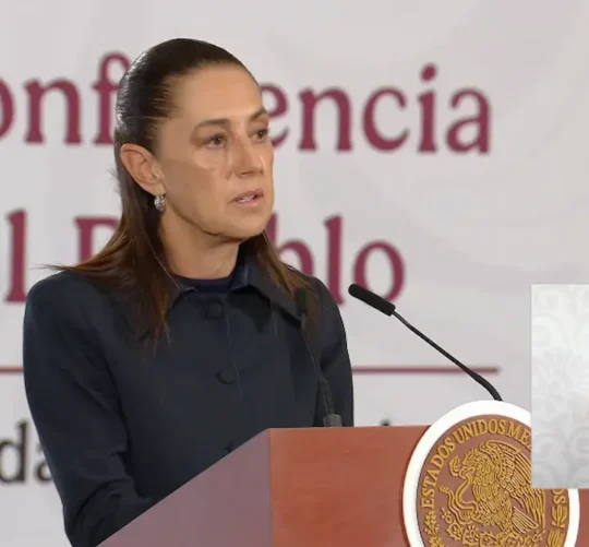 La Presidenta Claudia Sheinbaum durante su conferencia matutina desde Salón Guillermo Prieto en Palacio Nacional.