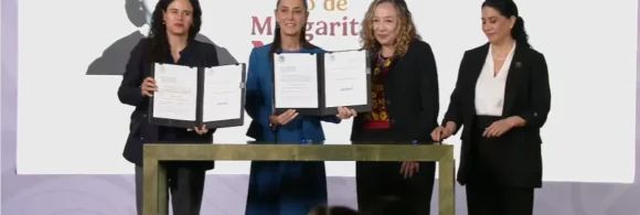 Firma iniciativa de ley general contra el feminicidio y subraya igualdad sustantiva.