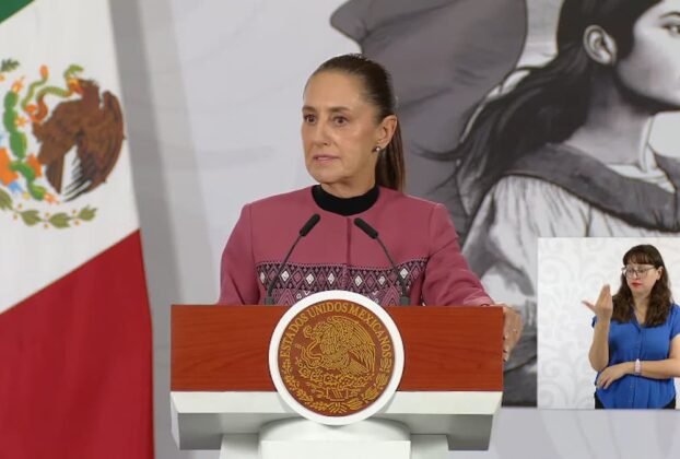La Presidenta Claudia Sheinbaum durante su conferencia matutina desde Salón Guillermo Prieto en Palacio Nacional.