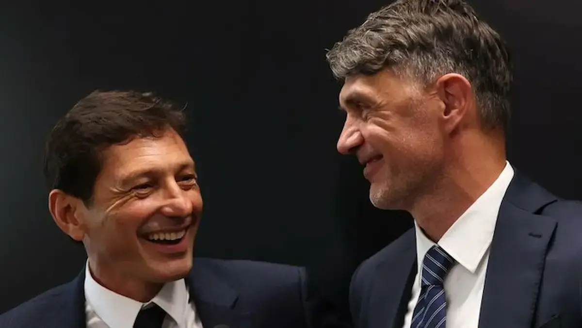 Leonardo y Paolo Maldini, quienes habían sido anunciados a cargo de la organización de la Azzurra, decidieron dimitir