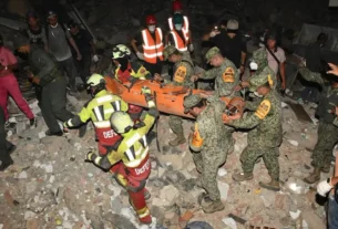 La misión mexicana recuperó 92 cuerpos y rescató a dos personas con vida tras los terremotos registrados el 24 de junio en Venezuela