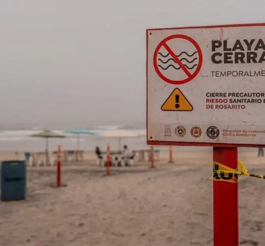 Aviso de riesgo sanitario en playas de México