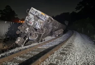 la noche del pasado 14 de julio se registró un nuevo descarrilamiento del Tren Interoceánico en el Istmo de Tehuantepec, Oaxaca.