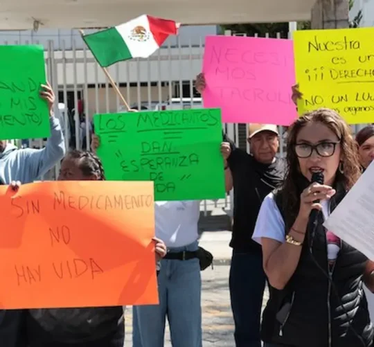 Pacientes trasplantados exige abasto de medicamentos fuera del IMSS San José