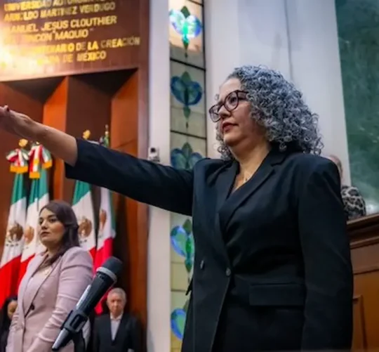 En sesión extraordinaria del Congreso local, Graciela Domínguez Nava rindió protesta como gobernadora interina de Sinaloa